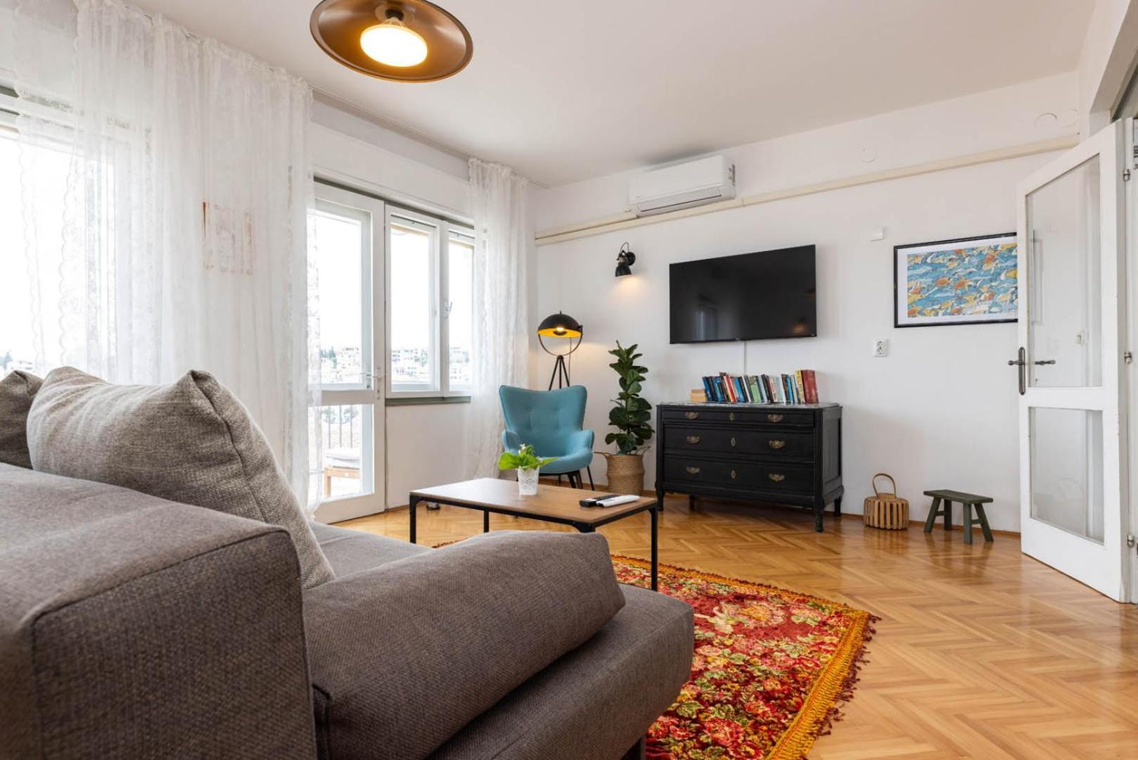 Alaburic Rooms & Apartment 말리로시니 외부 사진